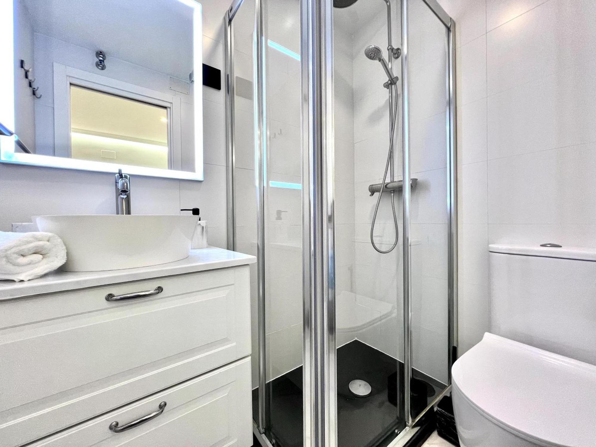 Apartment In The Heart Of Madrid-Piso En Malasana Exterior photo