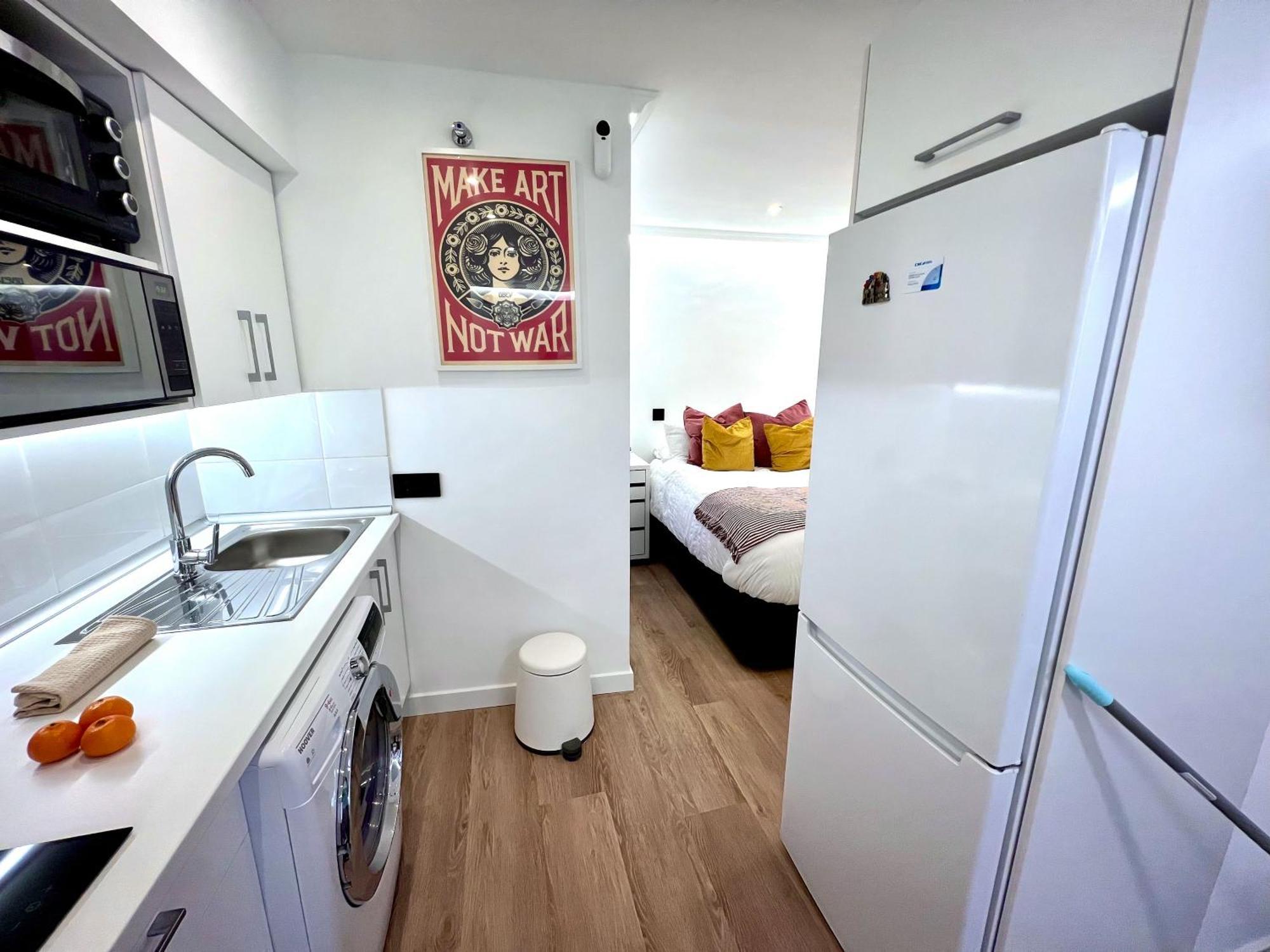 Apartment In The Heart Of Madrid-Piso En Malasana Exterior photo