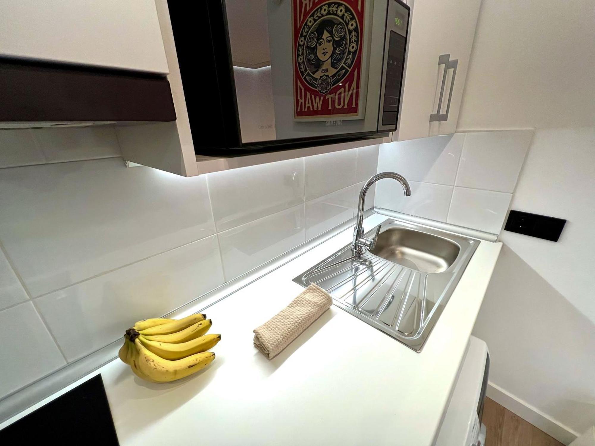 Apartment In The Heart Of Madrid-Piso En Malasana Exterior photo