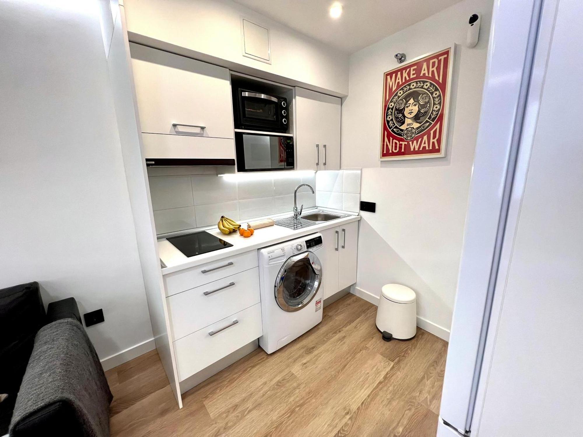 Apartment In The Heart Of Madrid-Piso En Malasana Exterior photo