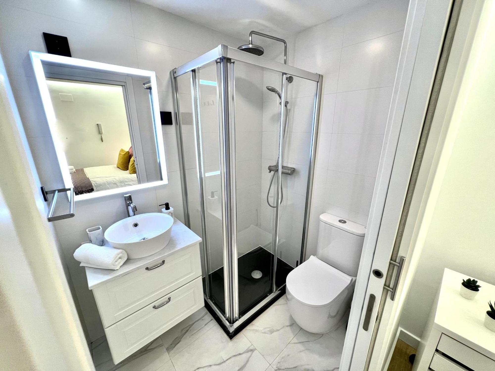 Apartment In The Heart Of Madrid-Piso En Malasana Exterior photo